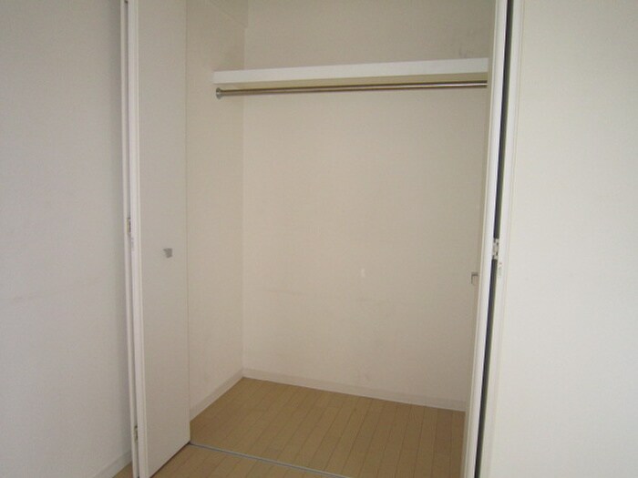 物件内観写真13　(収納)