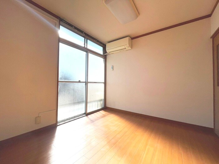 物件内観写真16　(居室)