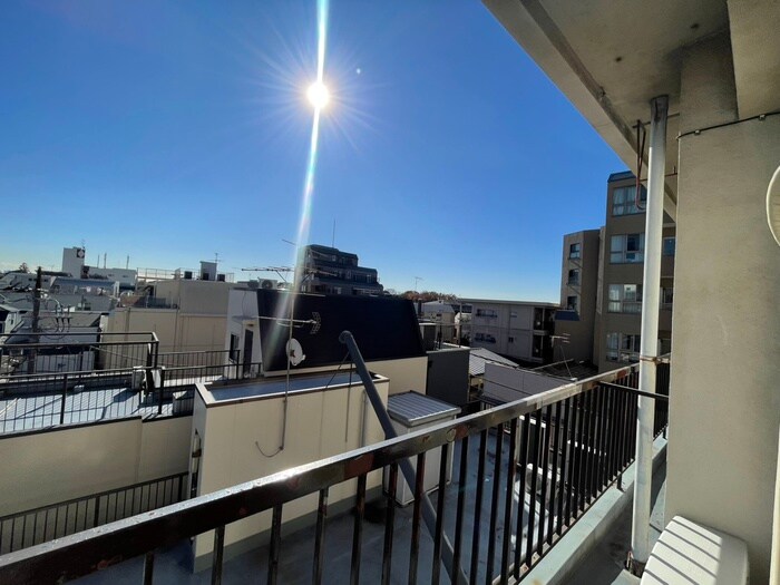 物件内観写真22　(室内からの展望)