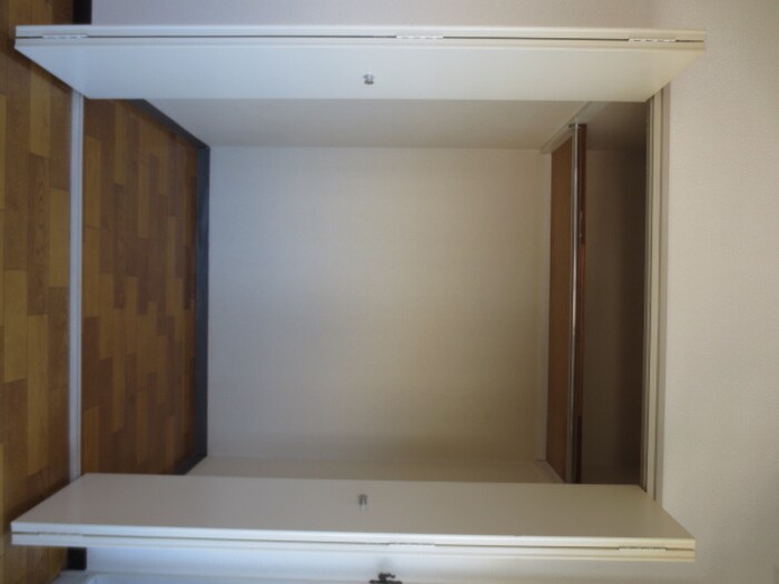 物件内観写真7　(収納)