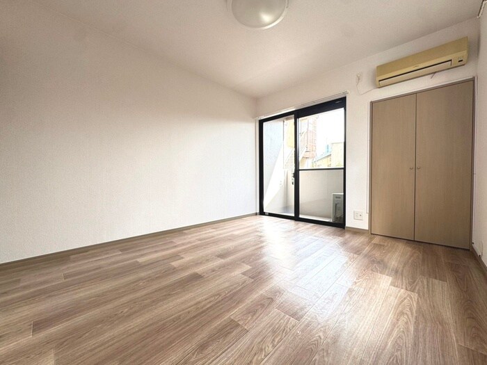 物件内観写真9　(居室)