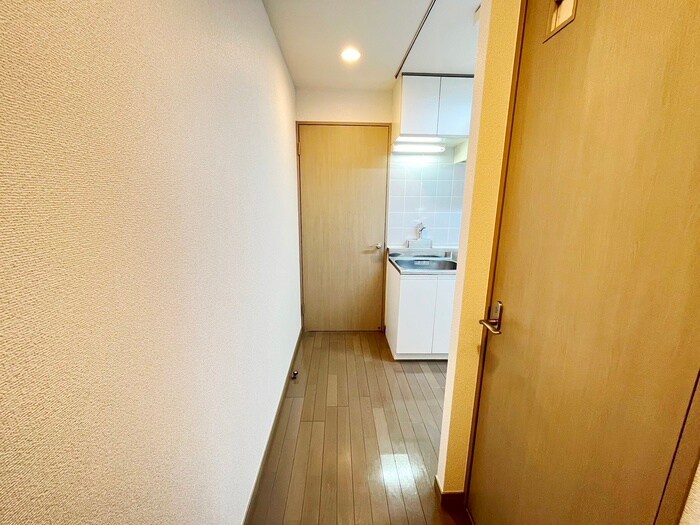 物件内観写真18　(廊下)