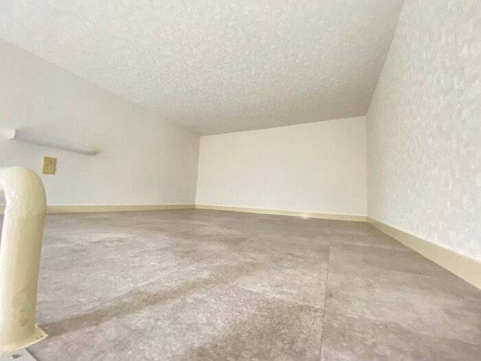 物件内観写真9　(ロフト)