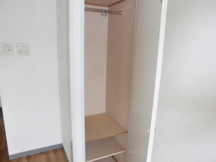 物件内観写真12　(収納)