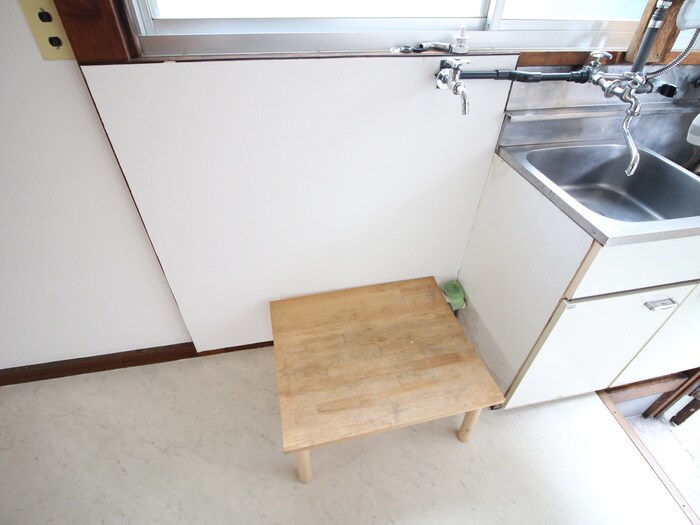 物件内観写真16　(洗濯機置場)