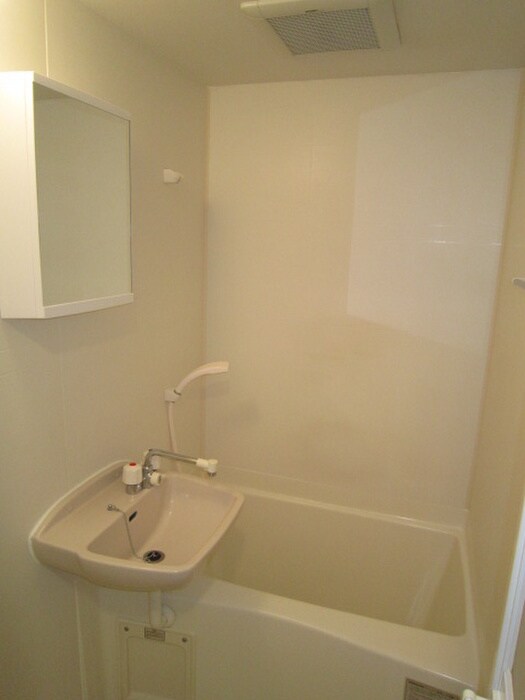 物件内観写真9　(バス／シャワールーム等)