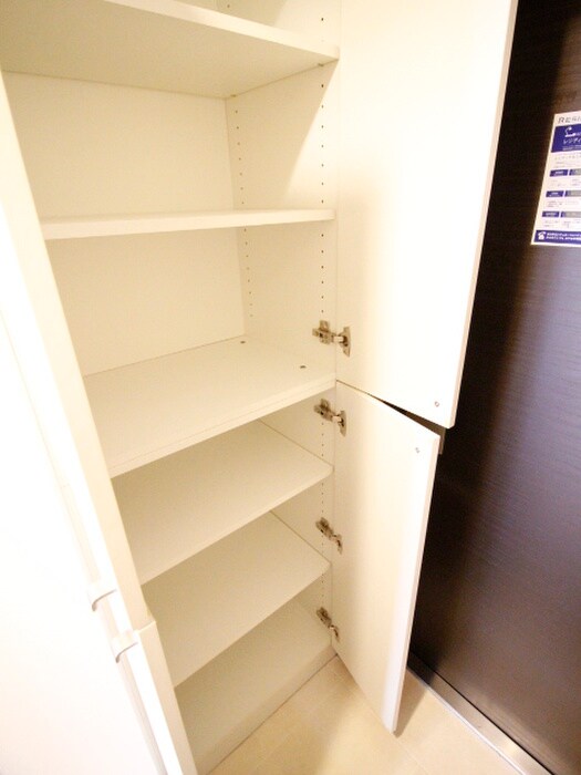 物件内観写真15　(収納)