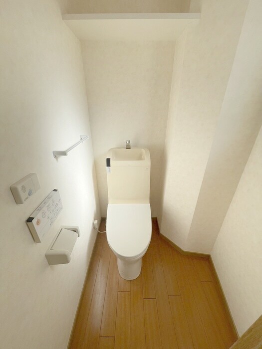 物件内観写真9　(トイレ)