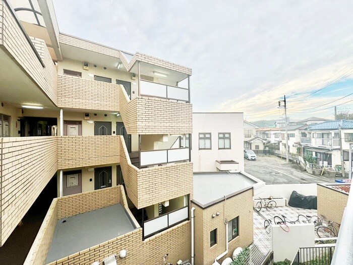 物件内観写真22　(室内からの展望)