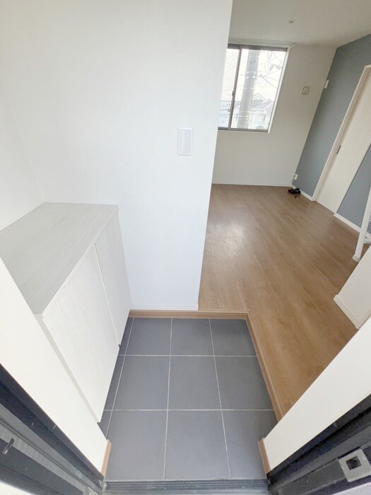 物件内観写真17　(玄関)