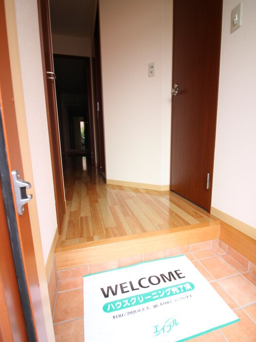 物件内観写真17　(玄関)