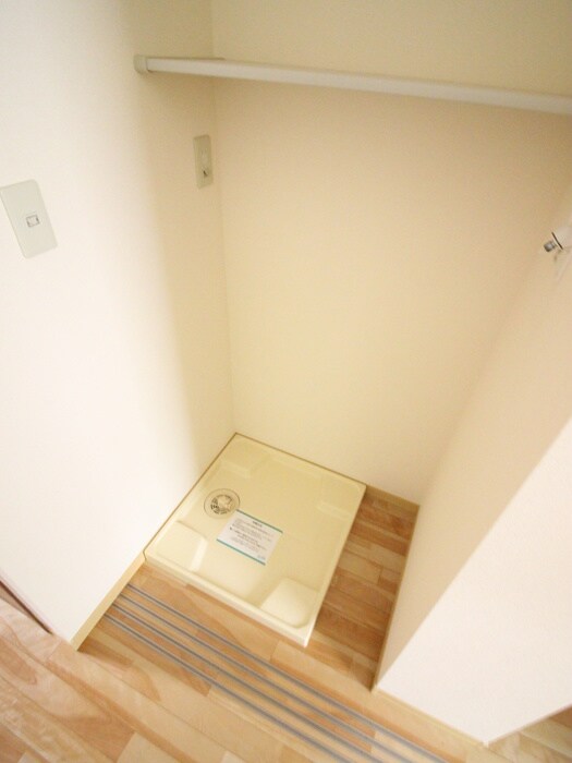 物件内観写真20　(洗濯機置場)