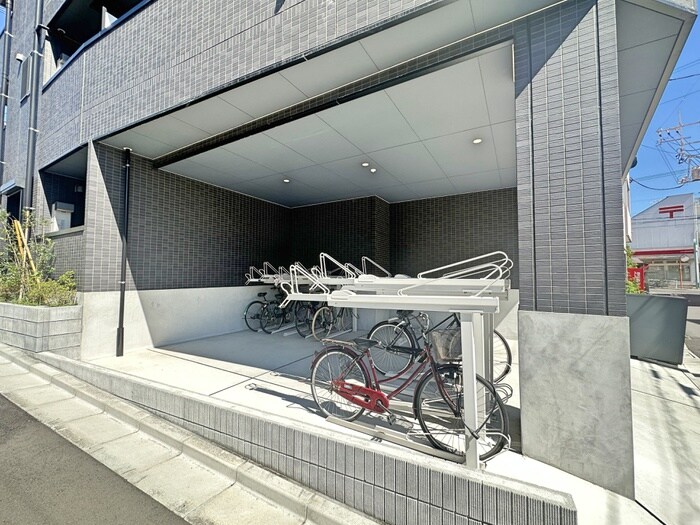 物件外観写真6　(駐輪場)