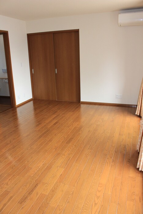 物件内観写真5　(居室)