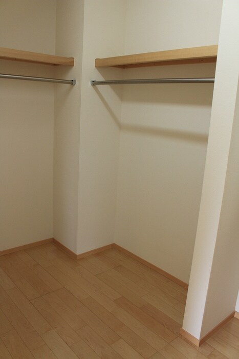 物件内観写真7　(収納)