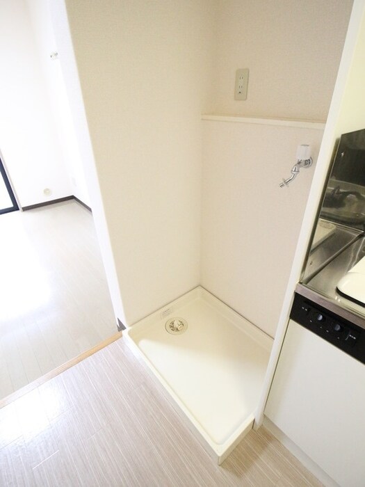 物件内観写真13　(洗濯機置場)