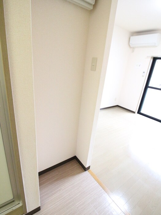 物件内観写真19　(廊下)