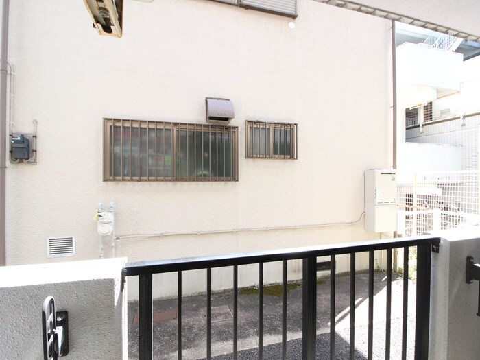 物件内観写真22　(室内からの展望)