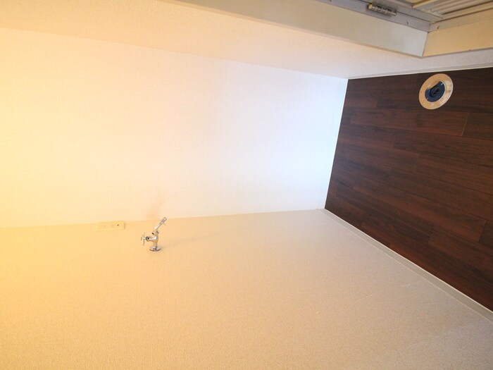 物件内観写真11　(洗濯機置場)