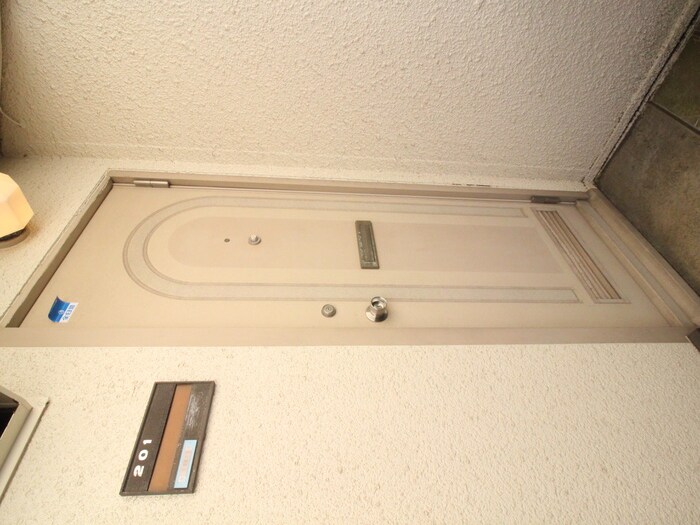 物件内観写真19　(玄関)