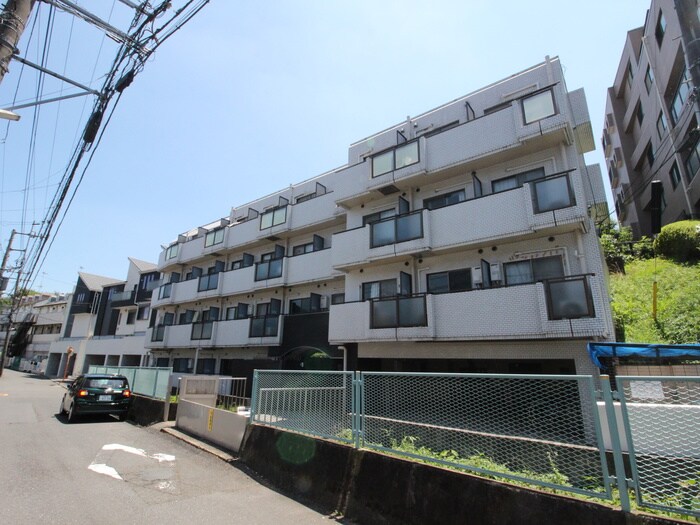 エル・ヴィーナ宮崎台の物件外観写真