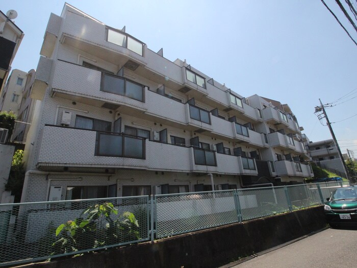 エル・ヴィーナ宮崎台の物件外観写真