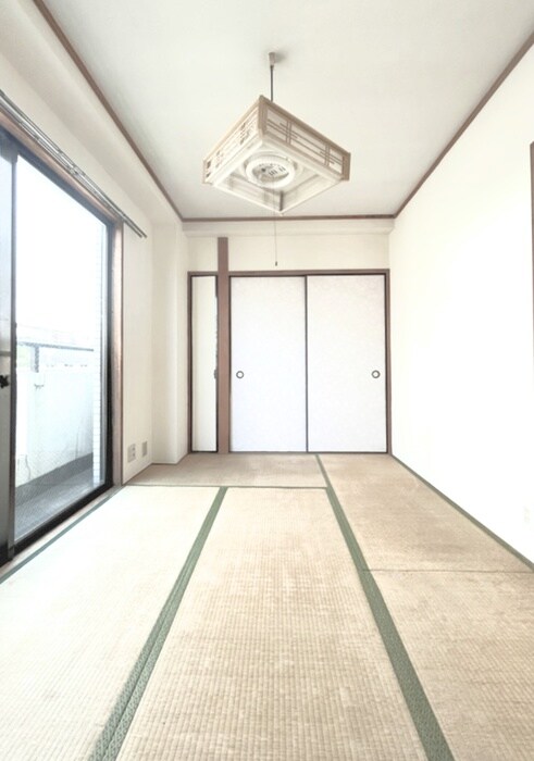 物件内観写真10　(居室)