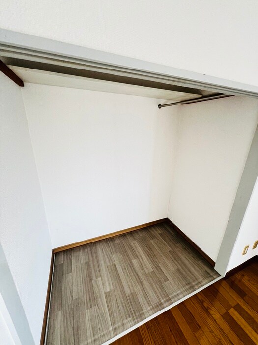 物件内観写真12　(収納)