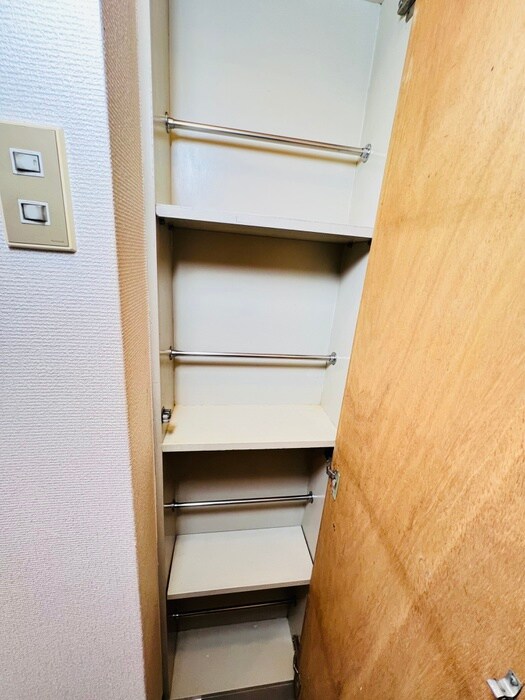 物件内観写真15　(靴箱)