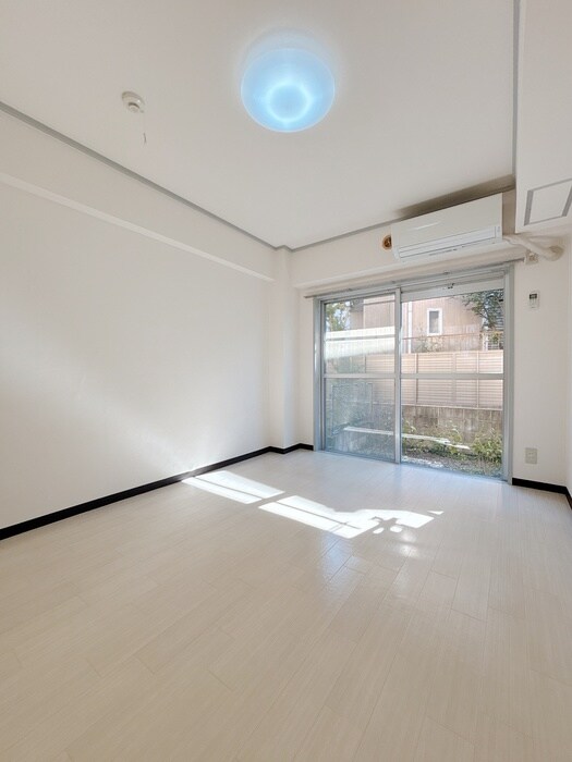 物件内観写真22　(居室)