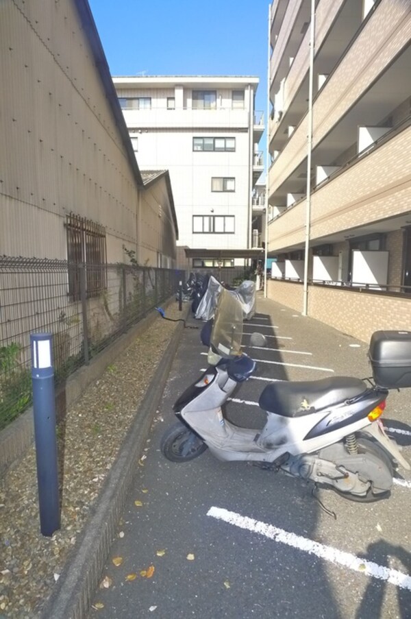 バイク置き場