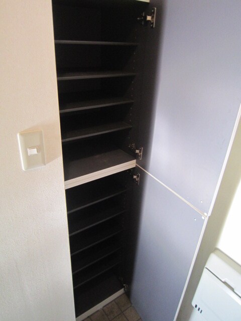 物件内観写真12　(靴箱)