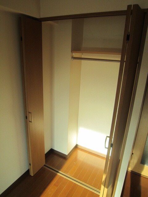物件内観写真13　(収納)