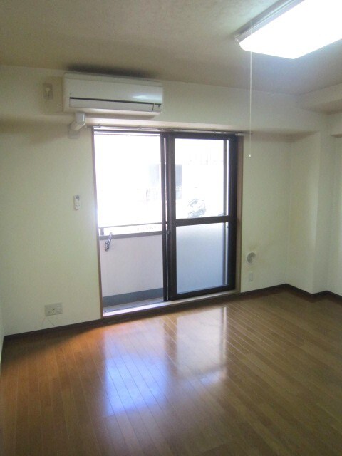 物件内観写真13　(居室)