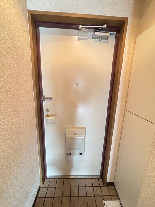 物件内観写真14　(玄関)