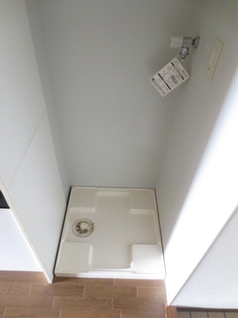 物件内観写真14　(洗濯機置場)