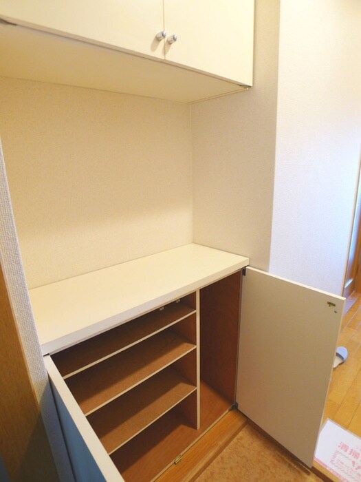 物件内観写真8　(収納)