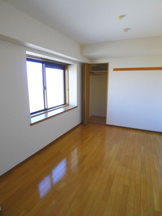 物件内観写真12　(収納)