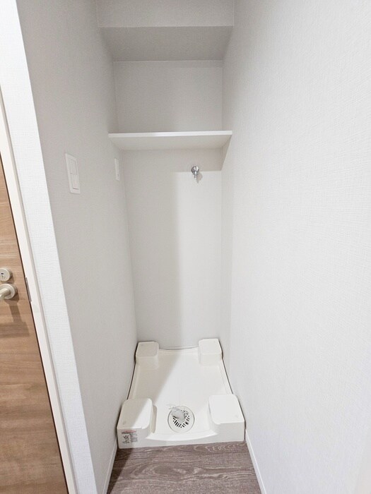 物件内観写真15　(洗濯機置場)