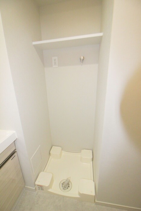 物件内観写真15　(洗濯機置場)