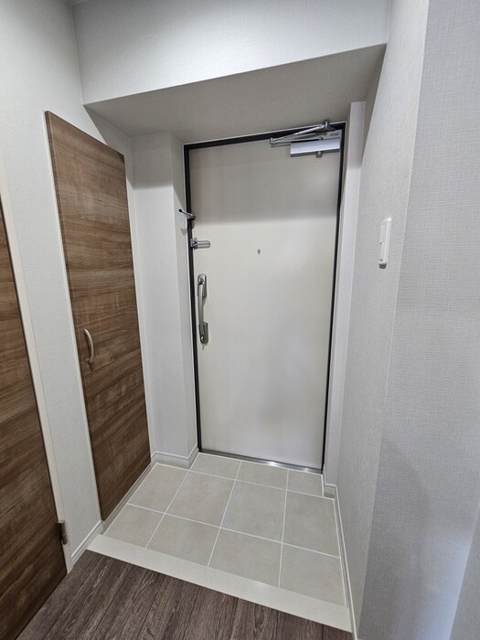 物件内観写真19　(玄関)