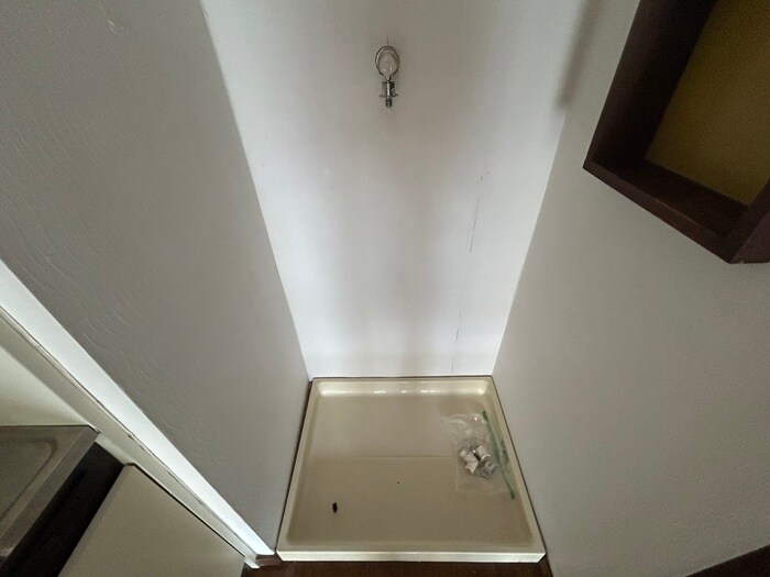 物件内観写真13　(洗濯機置場)