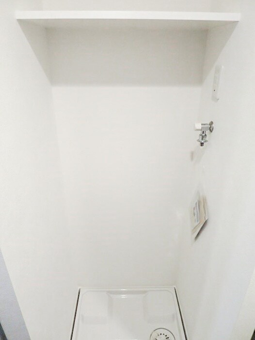 物件内観写真16　(洗濯機置場)