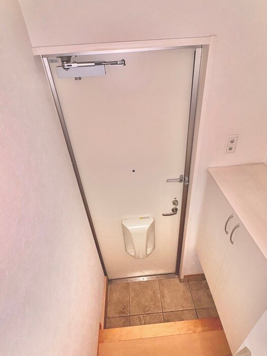 物件内観写真16　(玄関)