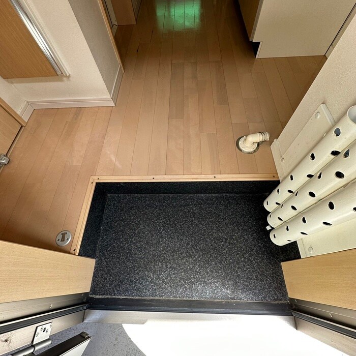 物件内観写真16　(玄関)