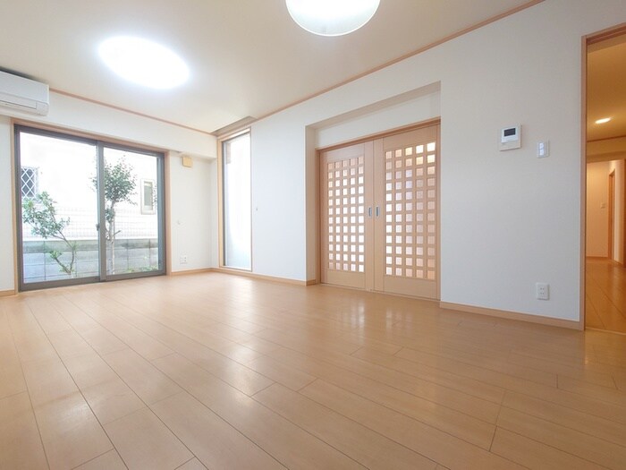 物件内観写真8　(内観写真)