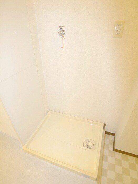 物件内観写真13　(洗濯機置場)