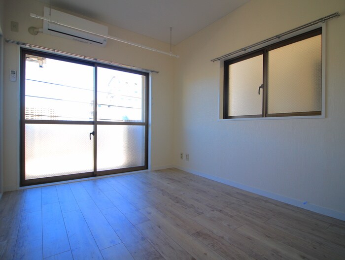 物件内観写真10　(居室)