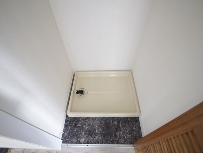 物件内観写真14　(洗濯機置場)