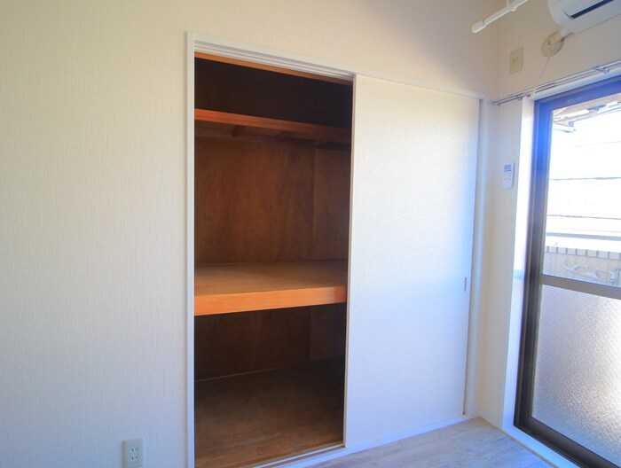 物件内観写真15　(収納)
